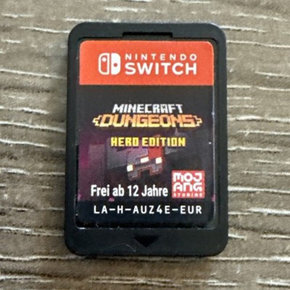 Minecraft Dungeons Hero Edition - Nintendo Switch - Tested & Working - Game Only